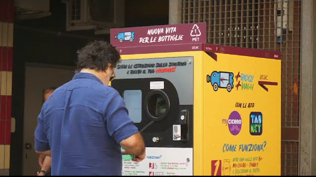 Cum sunt recompensați italienii care reciclează: "E o măsură bună"
