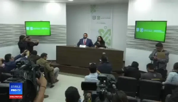 O femeie deghizată cu o perucă blondă a asasinat doi israelieni într-un mall. Cine sunt victimele