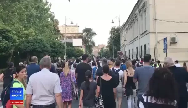 1.000 de persoane, în marș spre MAI