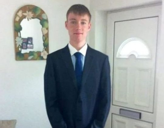 Familia unui tânăr, aflat în comă de 3 ani, mesaj către doctori: ”Lăsați-l să moară“