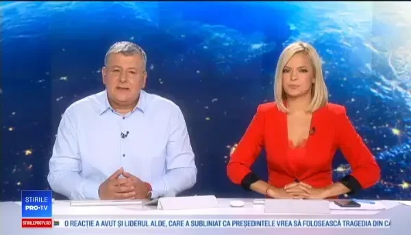 Crocodil cu o lungime de doi metri, prins făcând baie într-o piscină. Reacția proprietarei