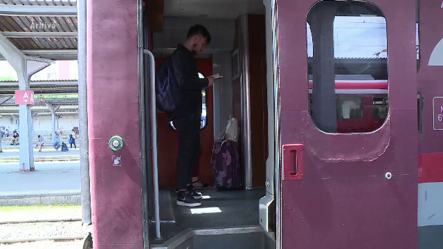 Victorie pentru studenţii români. Ce se va întâmpla cu biletele CFR gratuite