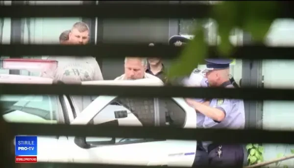 Dezvăluiri din ancheta din Caracal. Ce sunt gropile cimentate din curtea criminalului