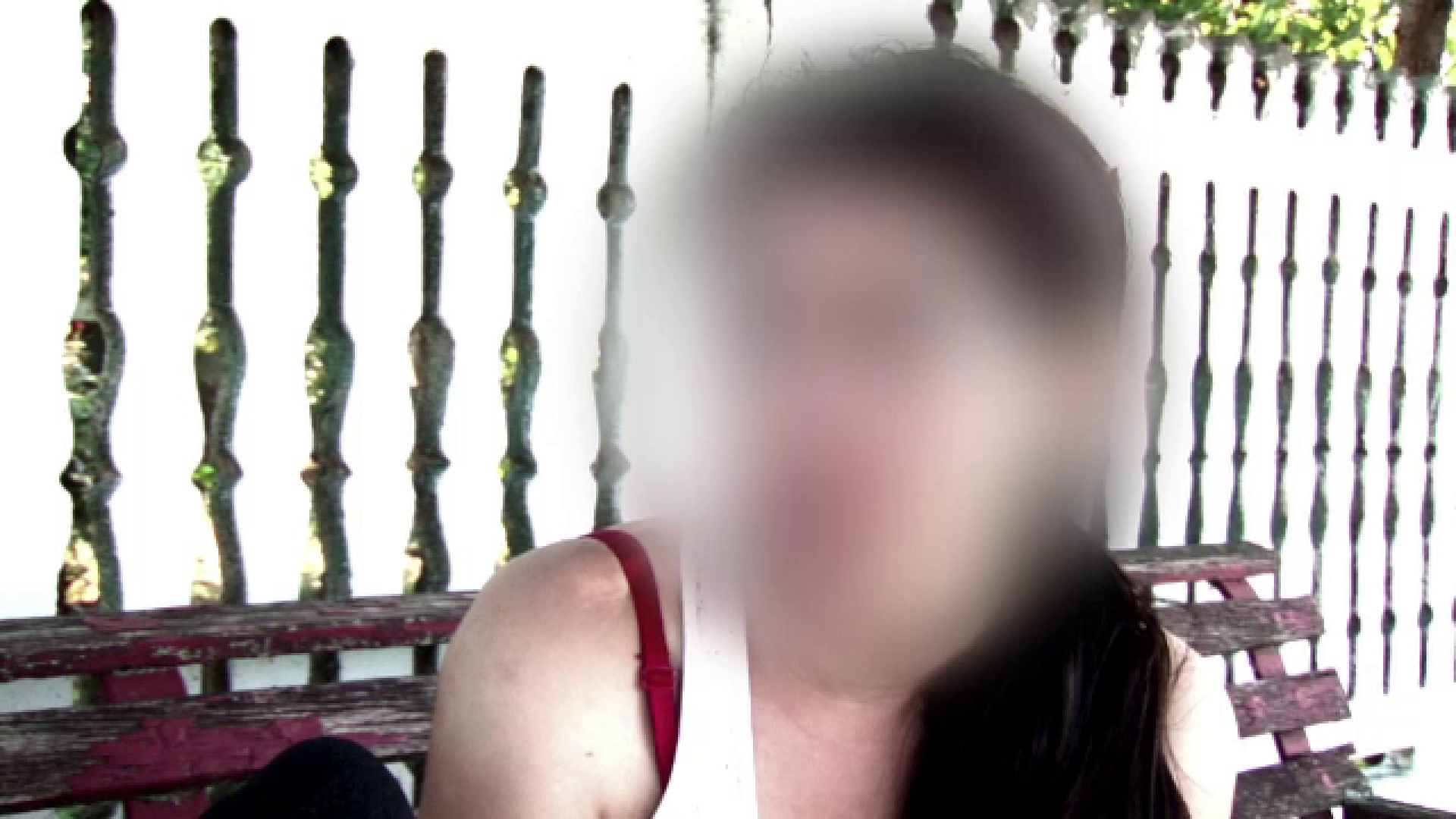 De ce ajung atât de multe minore din Caracal în mâinile traficanților. Localnicii se tem