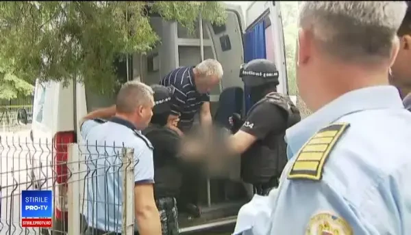 Gheorghe Dincă, la IML. Nu a fost expertizat psihiatric, ci și-a scos certificat medico-legal