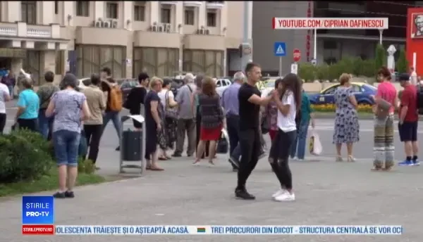 EXPERIMENT. Momentul în care o tânără este ”agresată” pe stradă. Oamenii trec nepăsători