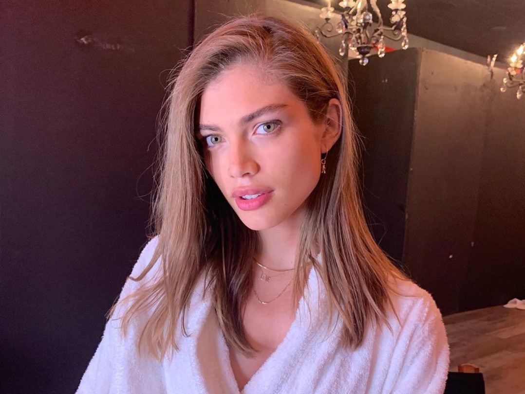 O braziliancă, primul manechin transgen care se alătură brandului Victoria's Secret