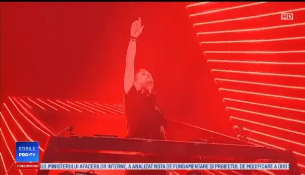 Untold, ziua 2. Fanii au plâns de fericire la concertul lui Armin van Buuren