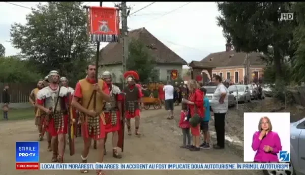 Festival despre istorie. Soldaţi romani şi gladiatori au "invadat" localitatea Calugăreni