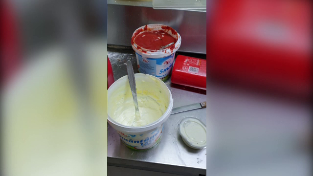 Două restaurante din Timiș, pline cu turiști, au fost închise. Ce au găsit inspectorii OPC