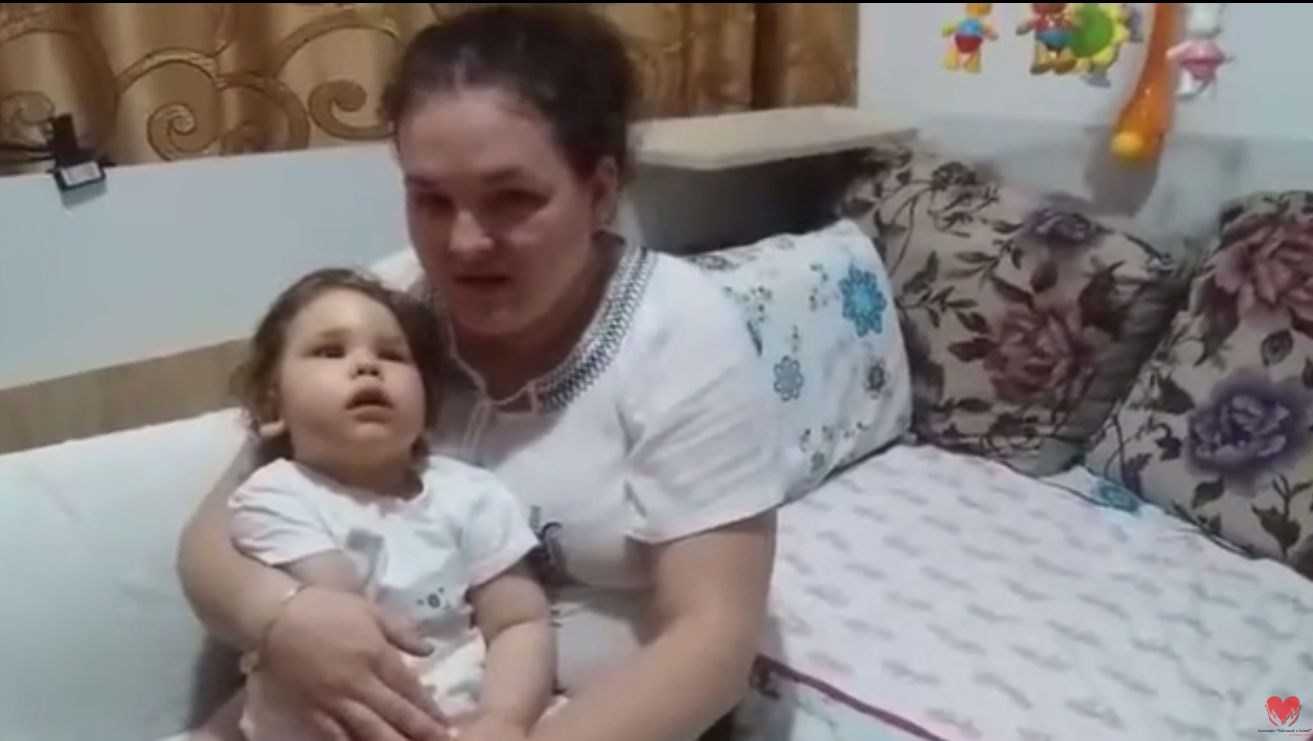 Diagnosticată cu paralizie cerebrală la 1 an. Cum o puteți ajuta pe Anastasia