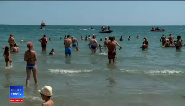 Zeci de salvamari au căutat un om dat dispărut în apele de la Eforie Nord. Unde era bărbatul