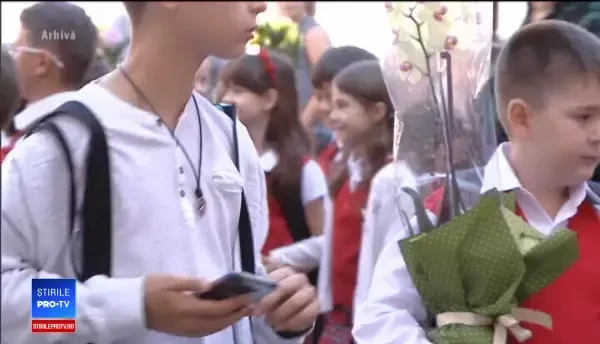 Proiectul care ar schimba radical ”Educația”: desfiinţarea calificativelor, luată în calcul