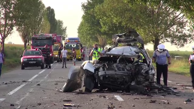 Șofer de 61 de ani mort după ce mașina lui a ajuns pe contrasens, în Bacău
