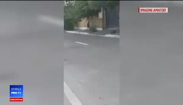 Băiețel maltratat de străbunică, la Galați: „I-au scos vecinii căpușele”