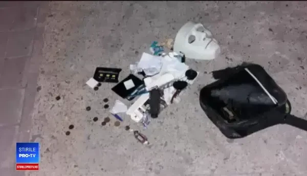 ANIMAȚIE GRAFICĂ. Urmărire ca-n filme în cazul tânărului care a comis atacuri cu cuțitul