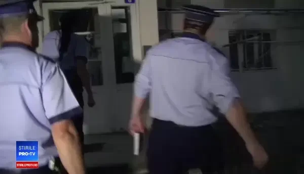 Apel la 112 privind un copil închis într-un subsol, în Bacău. Ce au găsit poliţiştii