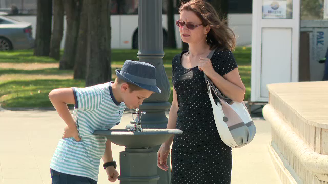 Temperaturi la pragul caniculei în Vest. Atmosfera devine înăbușitoare de miercuri