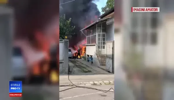 Incendiu uriaş, aproape de centrul Clujului. Ce a explodat în clădire