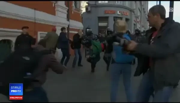 Vladimir Putin s-a întâlnit cu "Lupii Nopţii", în timpul protestelor uriaşe din Moscova