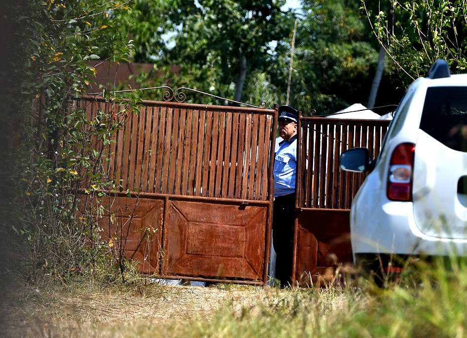 Gheorghe Dincă a revenit în "casa ororilor" din Caracal. Misterul gropilor cimentate