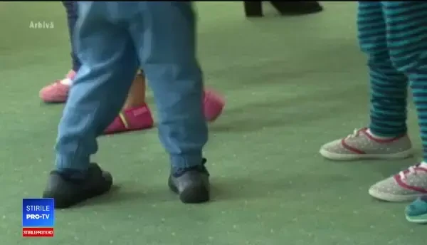 Copii din Alba Iulia, agresați fizic și verbal la creșă: "Nu te mai suport, nesimţitule!"