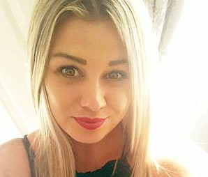 Fotografiile compromiţătoare publicate pe Facebook pentru a se răzbuna pe fostul ei iubit