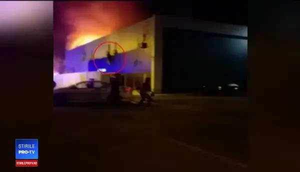 Incendiu devastator în Mamaia. Un popular club de pe litoral a căzut pradă flăcărilor