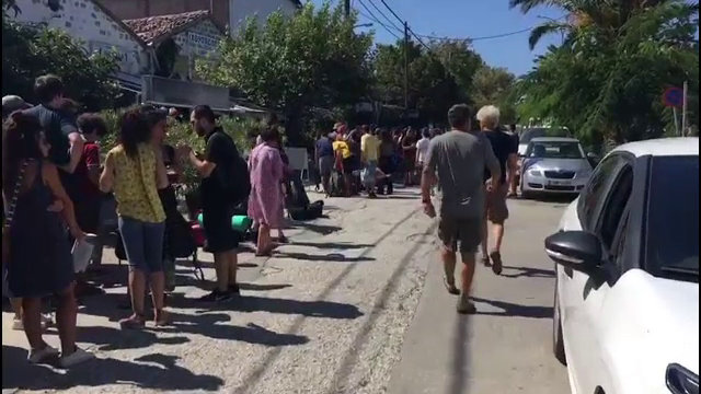 Coşmarul românilor din Samothraki continuă. Maşini aduse pe continent fără proprietari