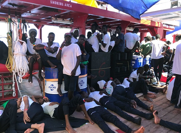 România, printre ţările care vor primi imigranţii de pe nava caritabilă Open Arms