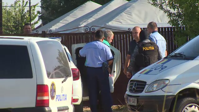 Gheorghe Dincă, dus din nou în "casa ororilor". Anchetatorii continuă astăzi săpăturile în curtea suspectului