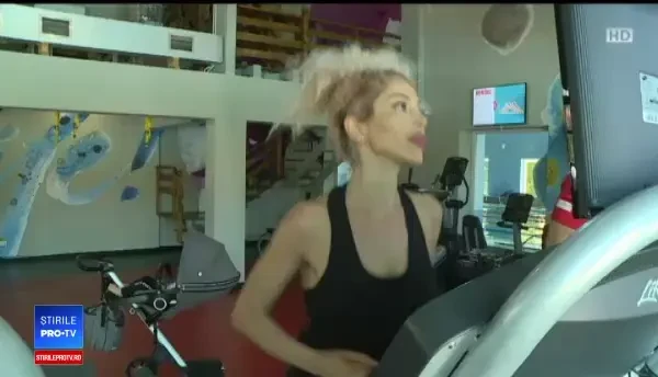 Mamele care vor să slăbească, tentate cu promoții la operații estetice