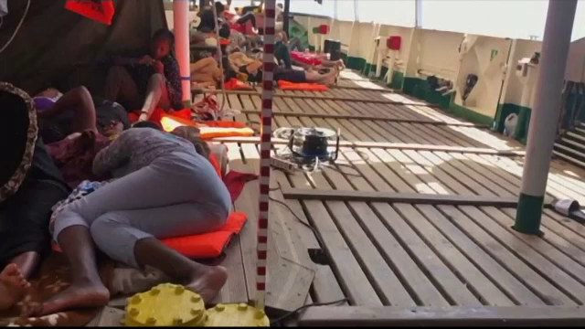 Richard Gere intervine în situația migranților refuzați de Salvini. Mesajul transmis