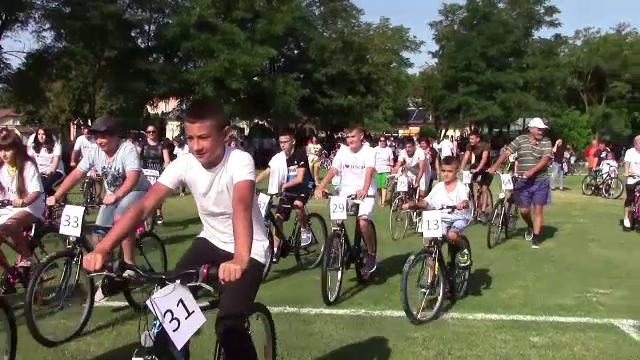 Răcari a abandonat tradiționalele chefuri cu mâncare. Cum s-au sărbătorit zilele orașului