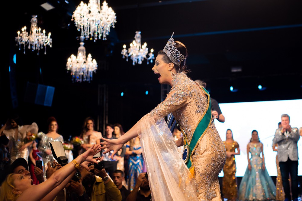Antonia Gutierrez a fost aleasă Miss Gay 2019 a Braziliei. VIDEO