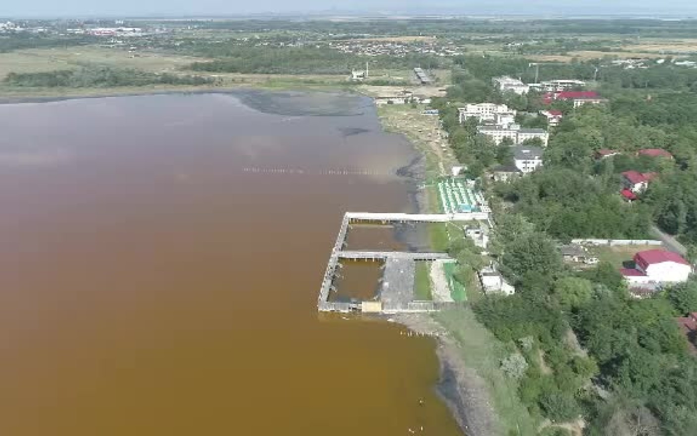 Un celebru lac din Romania ar putea sa dispara din nou. Primarul nu face nimic, dar spune ca ”munceste foarte mult”