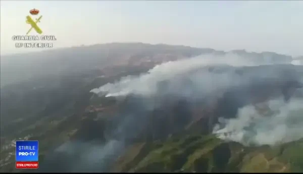 Incendiu de proporții în Gran Canaria. Mii de oameni evacuați. Avertismentul MAE