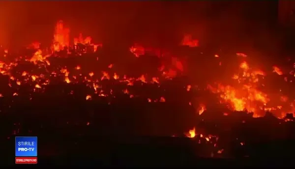 Un incendiu uriaș a mistuit mii de locuințe improvizate în Bangladesh