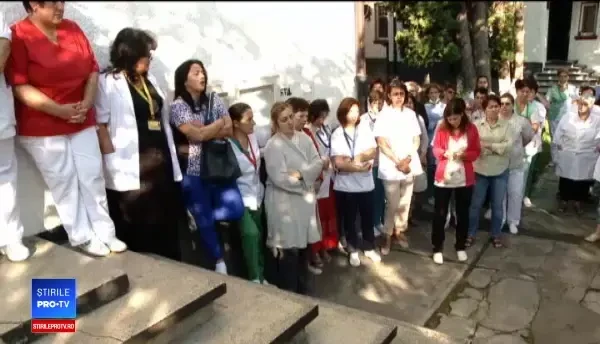 Protest spontan la Spitalul de Boli Infecţioase din Braşov. „Ne ameninţă tot timpul”