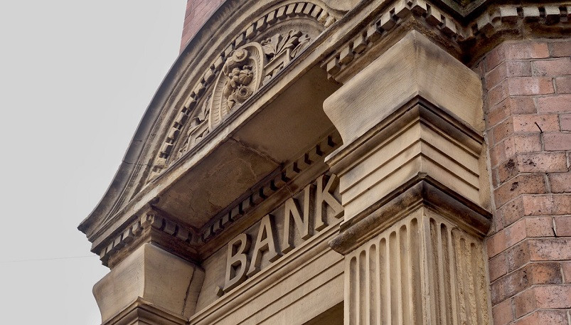 Bărbat lăsat fără moștenirea de 230.000 euro după ce a greșit o cifră din contul bancar