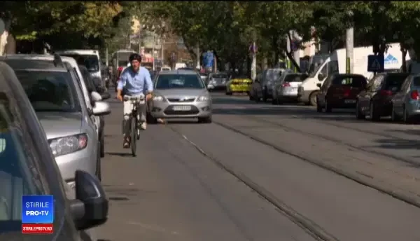 Experiment Ştirile ProTV: cum ajung bicicliştii victime sigure în traficul din România