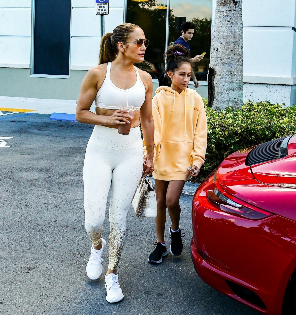 Jennifer Lopez a întors toate privirile, la sala de sport. Cum arată la 50 de ani. FOTO