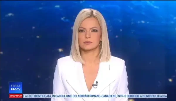 O fată a căzut de la etajul 8 al unui bloc din București. Este în comă la spital