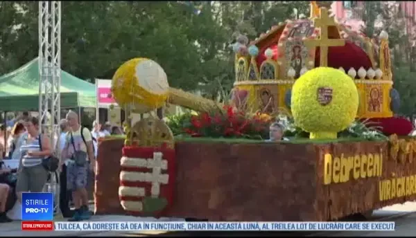 Spectaculoase care alegorice la Carnavalul Florilor. Mii de turști au venit la festival