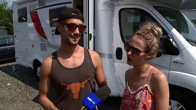 De ce aleg tot mai mulţi români vacanţele cu rulota. "Am învăţat să fim minimalişti"