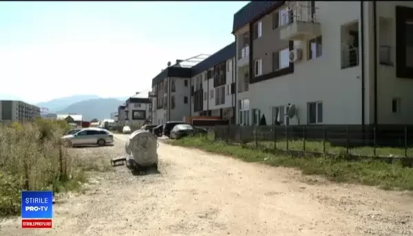 Vis imobiliar transformat în coşmar, la Braşov. Fosa septică, lângă puţul de apă