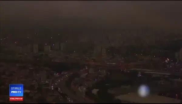 Arde „plămânul planetei”. Preşedintele Braziliei dă vina pe ONG-uri