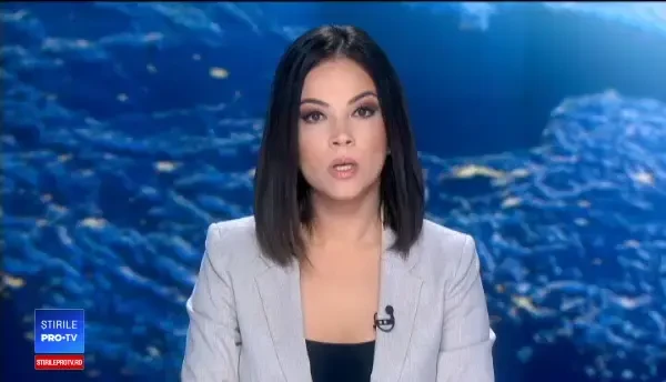 Om filmat cărând pe bicicletă o bombă de 50 kg. Ce a făcut după ce s-a speriat de poliție