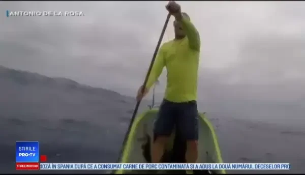 Un spaniol a parcurs 4.000 de kilometri cu o barcă similară unui submarin