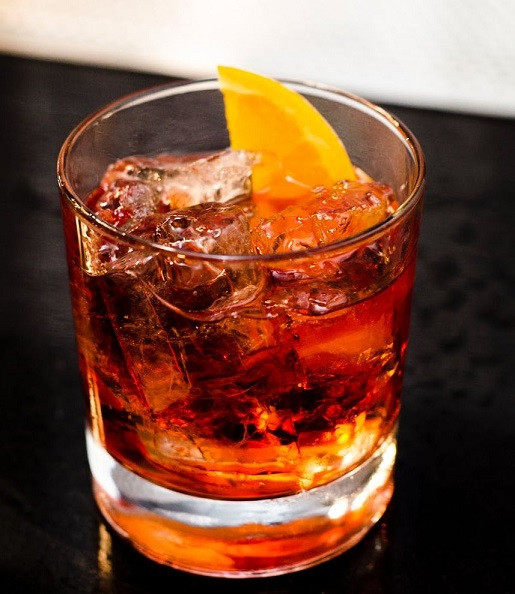 (P) 5 motive pentru care trebuie să comanzi băuturi online. Răsfață-te cu aromele preferate în confortul casei tale